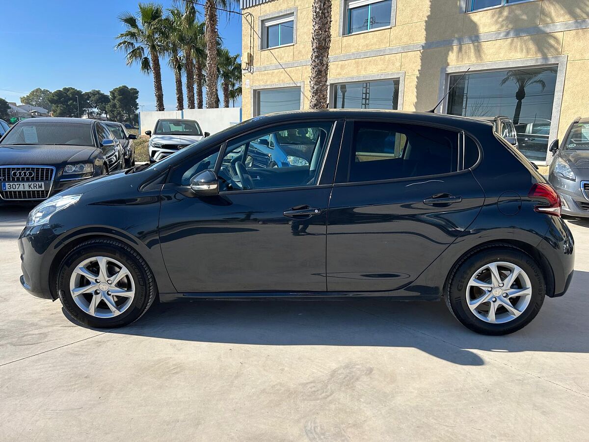 PEUGEOT 208 ALLURE 1.2 E-THP SPANISH LHD IN SPAIN 90000 MILES SUPERB 2015